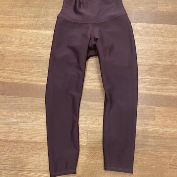 High Waist Airlift Capris in Oxblood - Picture 5 of 5